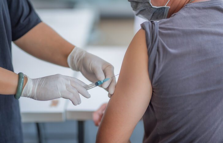 Zatürre ve grip aşısı ile Covid-19'u en hafif zararla atlatmak mümkün mü?