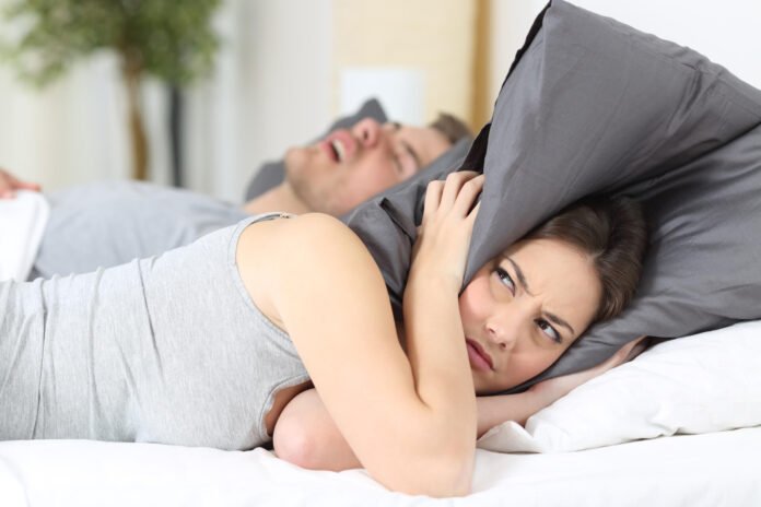Uyku Apnesi Nedir? Uyku Apnesi Belirtileri, Nedenleri ve Tedavisi